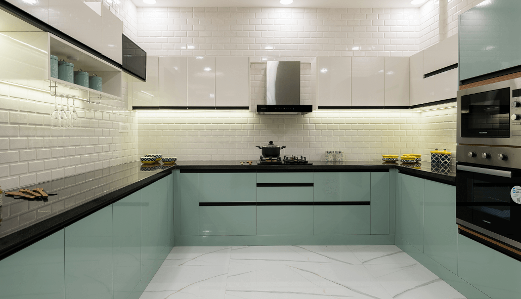 Traditional U Shaped Kitchen